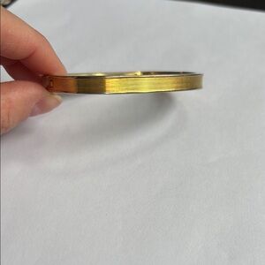 Monet Vintage Gold-Tone Textured Bangle 7/10 ✨